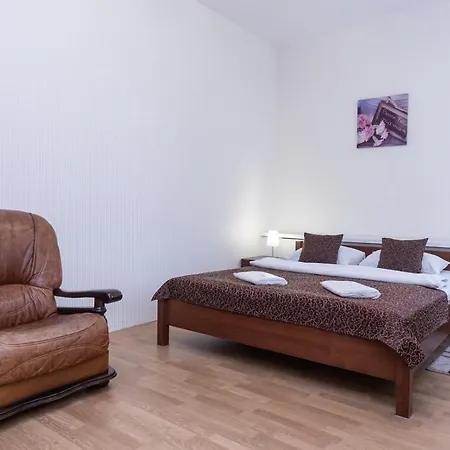 Mini-Hotel Guest Residence Kyiv Exterior photo