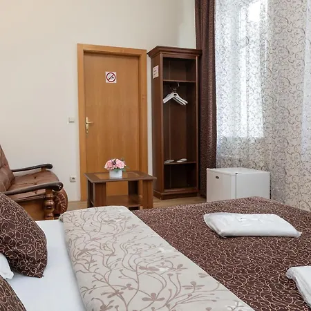Mini-Hotel Guest Residence Kyiv Exterior photo