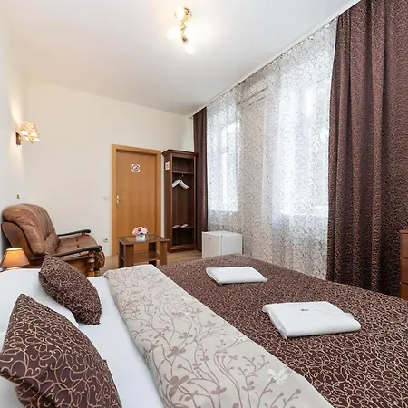 Mini-Hotel Guest Residence Kyiv Exterior photo