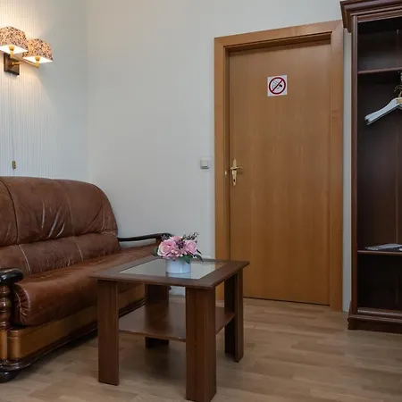 Mini-Hotel Guest Residence Kyiv Exterior photo